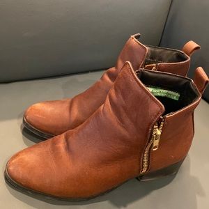 Cougar waterproof ankle boots in brown